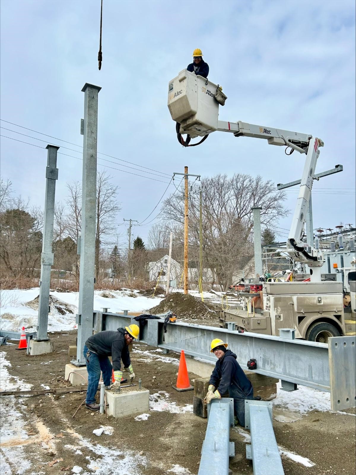 Versant Power employees working to update the Orono substation